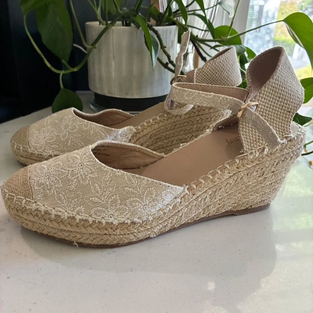 Alexis Leroy Espadrille Wedges 9 Floral Embroidered Cottage Boho Coastal Wedding